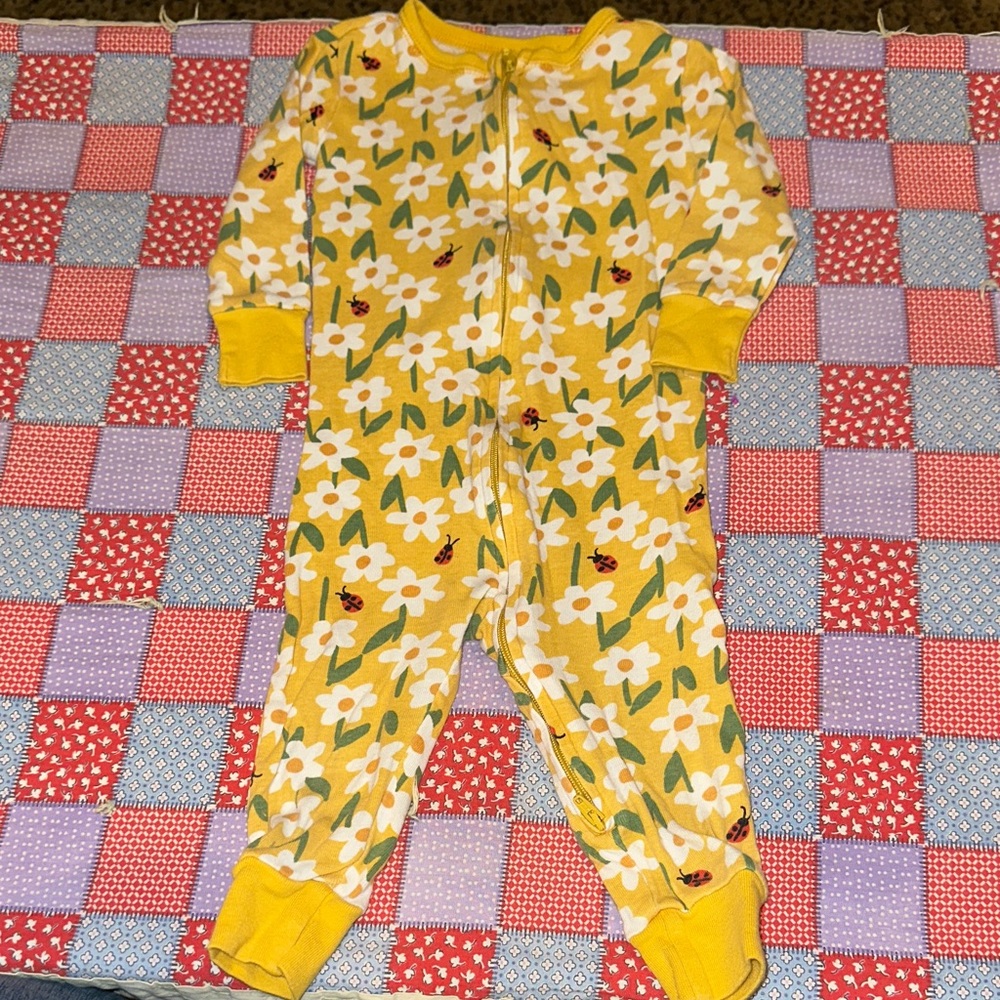 🎉Old Navy Yellow Floral & Ladybugs Kids One Piece Pajamas. F137
